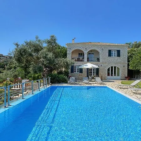Sleeps 6 Pool Air Con Wifi فيلة Katouna