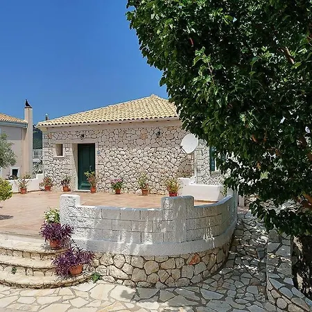 Sleeps 6 Pool Air Con Wifi فيلة