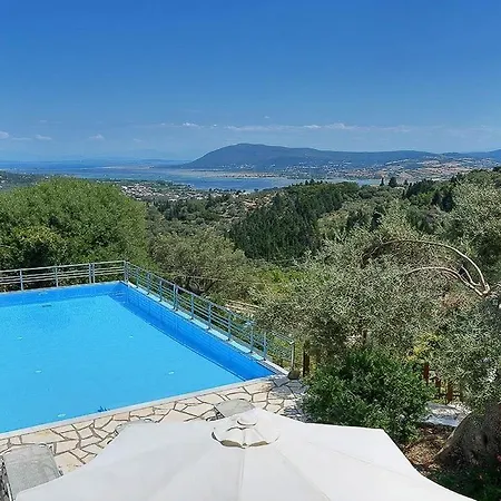 فيلة Sleeps 6 Pool Air Con Wifi *