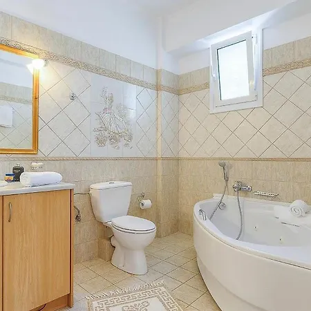 Sleeps 6 Pool Air Con Wifi فيلة Katouna